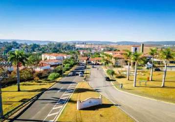 Casa com 2 dormitórios e quintal na villa flora