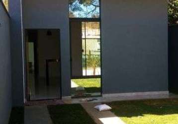 Casa 3 quartos e 2 banheiros localizada em lagoa santa, mg.