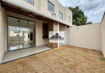 Casa moderna com 3 quartos, suíte e 4 vagas no bairro santa branca - 100m²