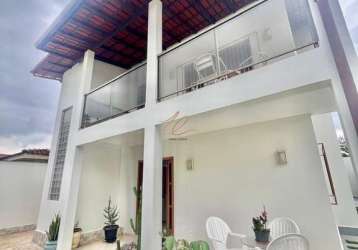 Casa duplex em morada de camburi