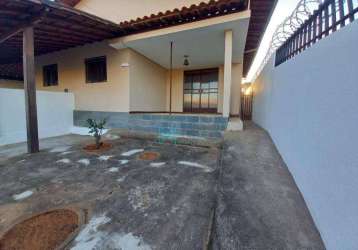 Casa com 2 quartos para alugar, 100 m² por r$ 2.070/mês - várzea - lagoa santa/mg