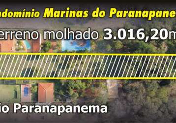 Terreno molhado no condomínio marinas do paranapanema