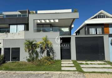 Casa contemporânea em condomínio de alto padrão com segurança 24h - recreio dos bandeirantes