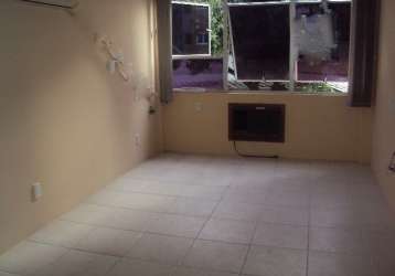 Sala comercial com 1 sala à venda na avenida ijuí, 56, petrópolis, porto alegre, 32 m2 por r$ 120.000