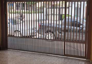 Linda casa mista para morar ou montar seu negocio, casa bem localizada , com cômodos grandes