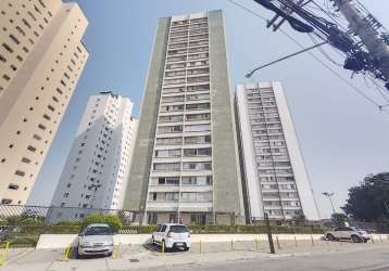 Amplo apartamento no bairro do limão