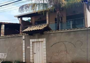 Casa com 6 quartos à venda em contagem