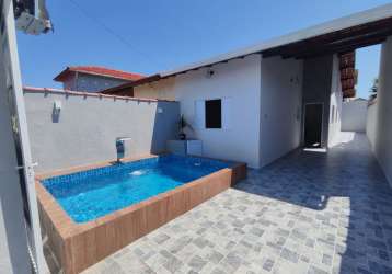 Casa de 2 quartos com piscina para venda no bairro jussara, localizado na cidade de mongaguá / sp.