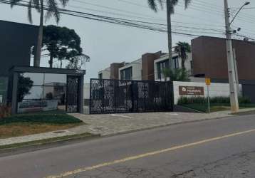 Duplex em condomínio fechado no abranches