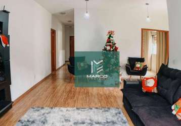 Casa com 3 dormitórios à venda, 162 m² por r$ 700.000,00 - albuquerque - teresópolis/rj