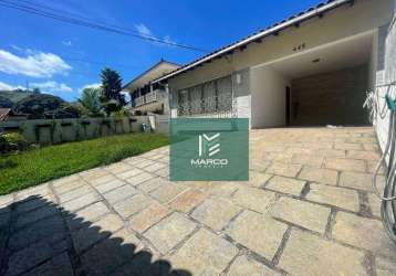 Casa com 3 dormitórios para alugar, 203 m² por r$ 7.700/mês - vale do paraíso - teresópolis/rj