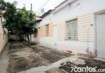 Casa com 2 quartos para alugar na rua mário mamede, fátima, fortaleza, 100 m2 por r$ 1.100