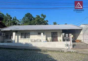 Casa com 3 dormitórios, sendo 1 suíte à venda, 150 m² por r$ 689.000 - água verde - blumenau/sc