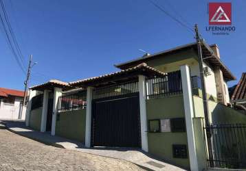 Casa com 3 dormitórios, sendo 1 suíte à venda, 217 m² por r$ 990.000 - água verde - blumenau/sc