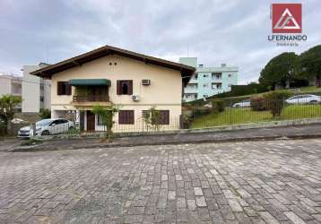 Casa com 6 dormitórios, sendo 2 suítes à venda, 261 m² por r$ 1.200.000 - água verde - blumenau/sc