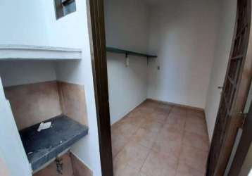 Casa com 2 quartos para alugar no bom jesus, uberlândia  por r$ 1.100