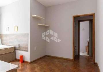 Oportunidade para investidor!!! apartamento na cristovão colombo locado.