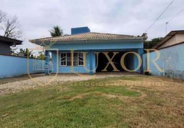 Linda casa localizada no bairro volta grande em navegantes sc, casa 3 dormitórios e terreno de 770 m².