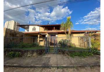 **casa à venda no centro de lavras, minas gerais**