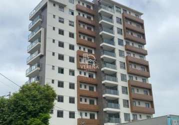 Cobertura horizontal com terraço e piscina