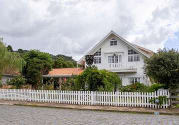 Casa de alto padrão no centro de urubici