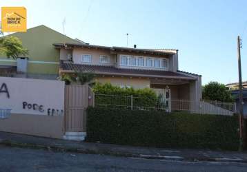 Casa de esquina localizada bairro santo antônio