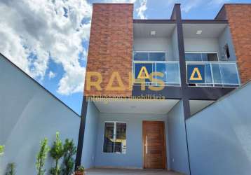 Casa geminada à venda no bairro bucarein em joinville/sc.