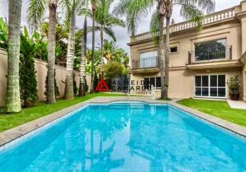 Casa alto de pinheiros reformada piscina 4 suítes 840m²