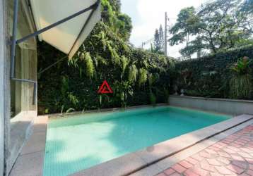 Casa jardim paulista - 348m² - 3 suítes, 5 banheiros, piscina e 2 vagas de garagem