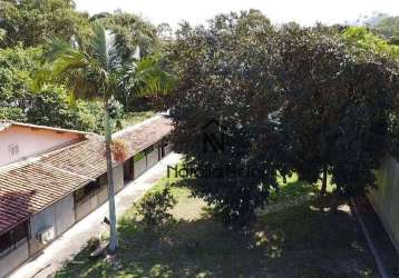 Casa com quadra de tênis no condomínio bosque beira rio