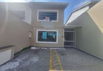 Casa para locação, 3 salas, 2 vagas, 122m², campo belo.