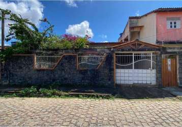 Casa à venda em rosa dos ventos com três quartos sendo uma suite