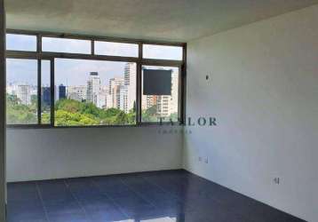 Apartamento com vista panorâmica para o campo de futebol do clube pinheiros