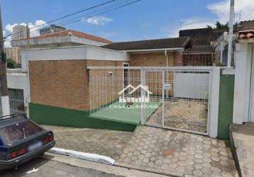 Vende casa de 90m² em terreno de 250m²,  com  2 dormitórios, 4  vagas, amplo quintal