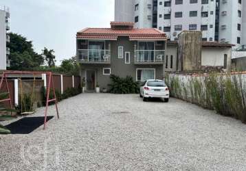 Casa à venda em coqueiros com 133 m², 3 quartos, 1