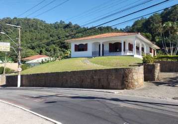 Casa de 3 dormitórios em canasvieiras