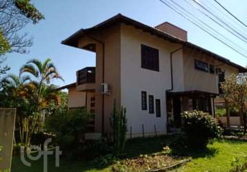 Casa à venda em cacupé com 315 m², 6 quartos, 2 su