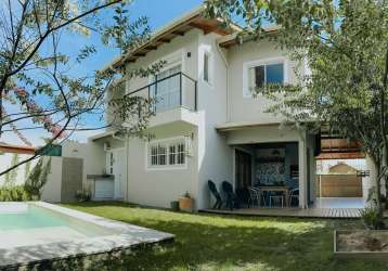 Casa de 3 dormitórios à venda no campeche