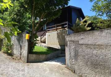 Casa à venda em rio tavares central com 98 m², 2 q