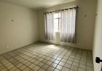 Apartamento com 3 quartos no bairro do cordeiro