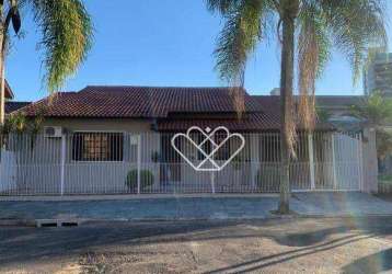 Charme e conforto: casa com 3 dormitórios e piscina no bairro dom feliciano