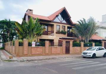 Casa para venda em sombrio, centro, 4 dormitórios, 1 suíte, 4 banheiros, 3 vagas