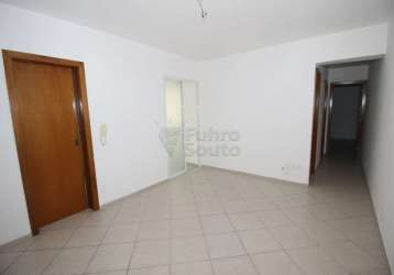 Apartamento de 02 quartos no edifício residencial nita