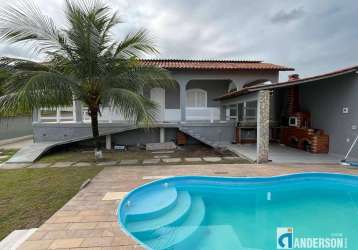 Excelente casa 4 quartos (1 suíte) com churrasqueira e piscina em itaipuaçu