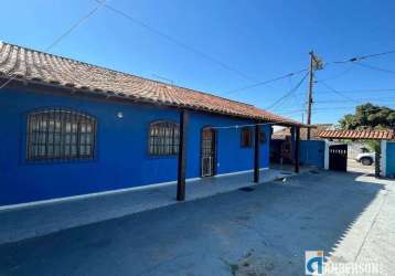 Casa 2 quartos com churrasqueira e quintal no jd. atlântico oeste