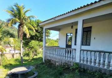 Locação casa com quintal  3 quartos -muriqui -mangaratiba-rj