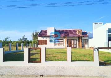 Casa à venda no bairro balneario bellatorres - passo de torres/sc