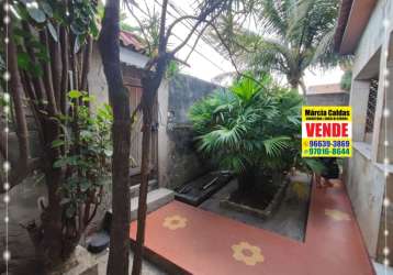 Vendo linda casa 3qtos na entrada do jardim catarina serve para fins comerciais