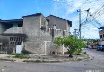 Vendo lindo galpão+3 kitinetes+1 loja num só lugar jardim catarina, esq c/rua 9