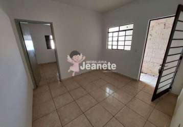 Casa com 2 quartos para alugar no jardim santa rosa, nova odessa  por r$ 1.300